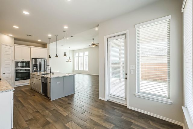 1830 Iron Lake Lane, Richmond, TX 77469