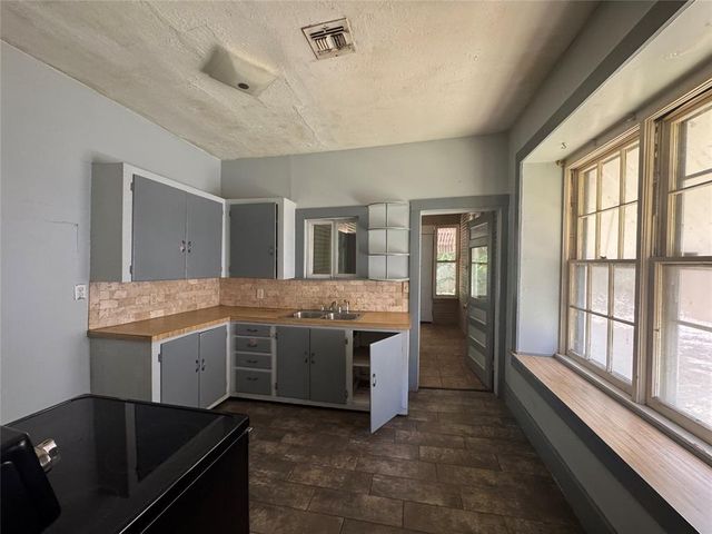 1116 NW 40th Street, Oklahoma City, OK 73118