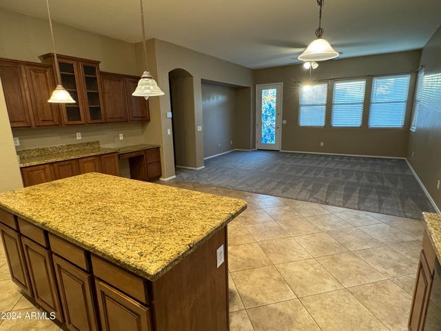 7206 N 88TH Lane, Glendale, AZ 85305