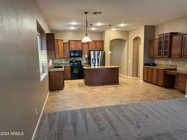 7206 N 88TH Lane, Glendale, AZ 85305