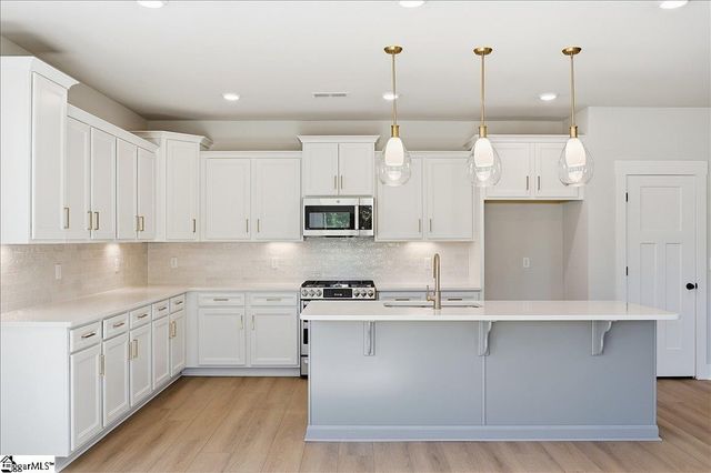122 Mossend Street, Woodruff, SC 29388