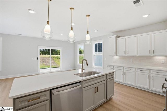 122 Mossend Street, Woodruff, SC 29388