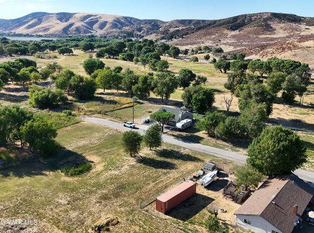 Ashtree Drive, Lake Hughes, CA 93532