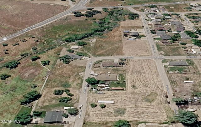 Ashtree Drive, Lake Hughes, CA 93532