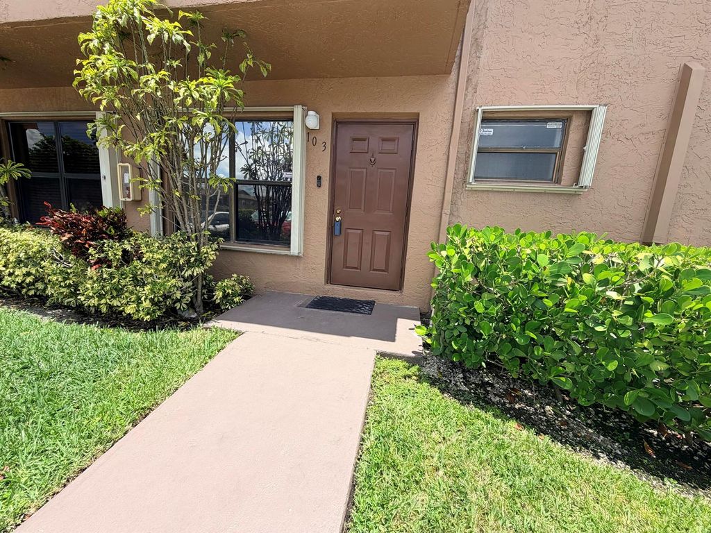 10059 Winding Lake Road 103, Sunrise, FL 33351