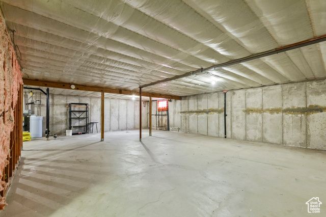 5582 S 975 E, South Ogden, UT 84405