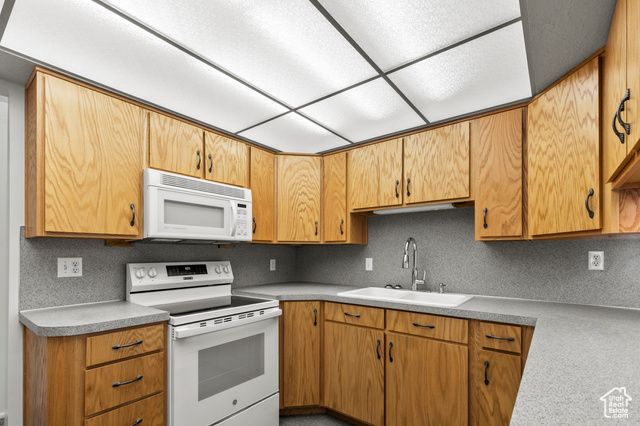 5582 S 975 E, South Ogden, UT 84405