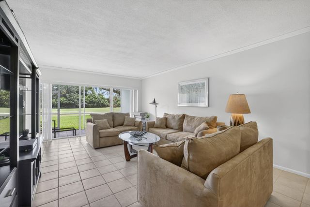3150 N Palm Aire Drive 108, Pompano Beach, FL 33069