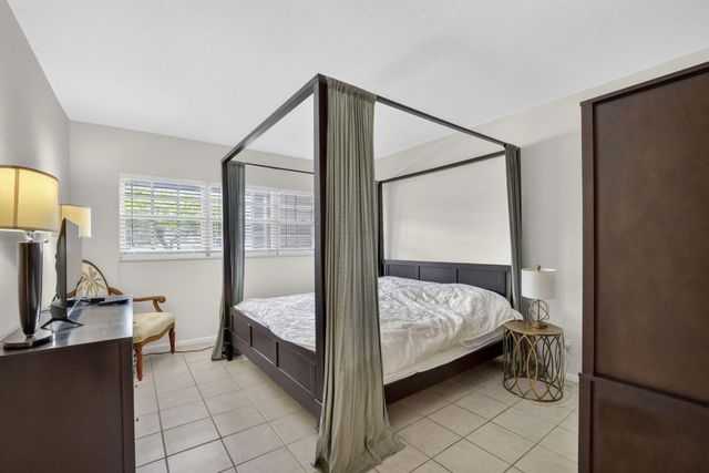 3150 N Palm Aire Drive 108, Pompano Beach, FL 33069