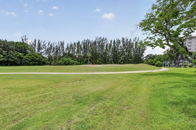 3150 N Palm Aire Drive 108, Pompano Beach, FL 33069