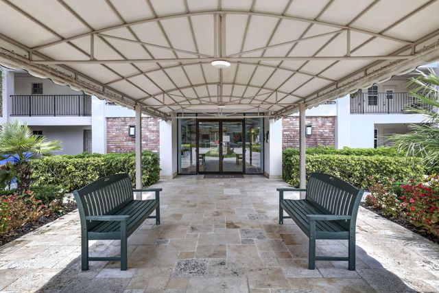 3150 N Palm Aire Drive 108, Pompano Beach, FL 33069