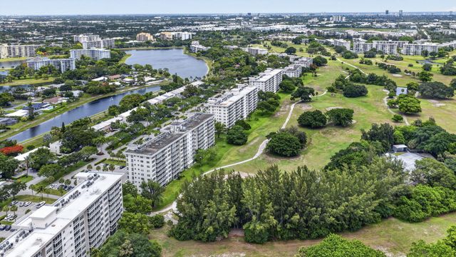 3150 N Palm Aire Drive 108, Pompano Beach, FL 33069