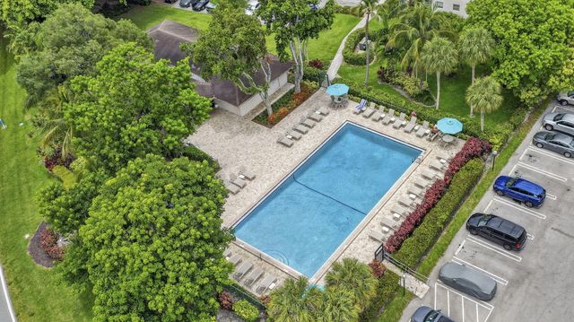 3150 N Palm Aire Drive 108, Pompano Beach, FL 33069
