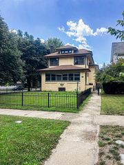 997 S Evergreen Avenue, Kankakee, IL 60901