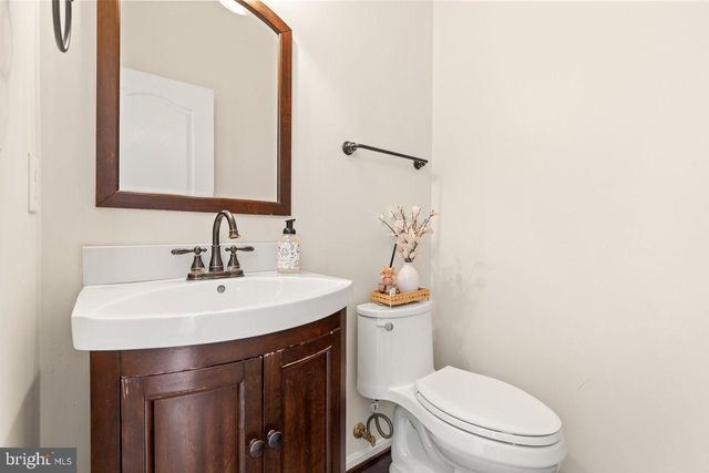 12957 WOOD CRESCENT CIR, Herndon, VA 20171