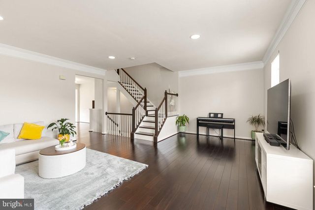12957 WOOD CRESCENT CIR, Herndon, VA 20171