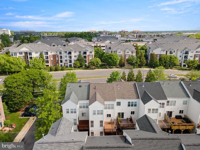 12957 WOOD CRESCENT CIR, Herndon, VA 20171