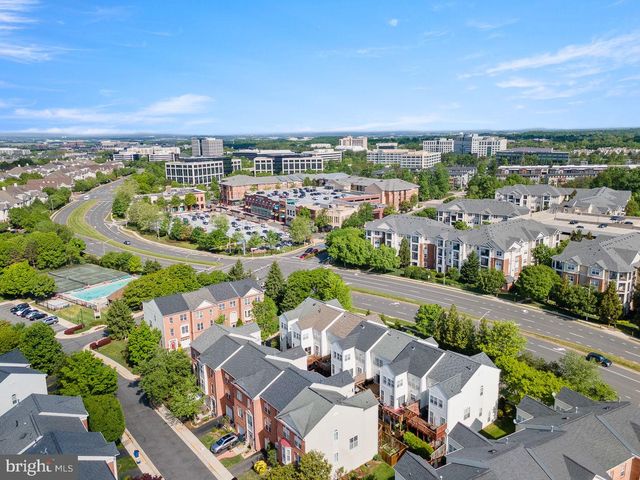 12957 WOOD CRESCENT CIR, Herndon, VA 20171