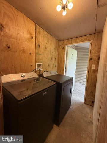 5 BENTLEY CT, Fredericksburg, VA 22408