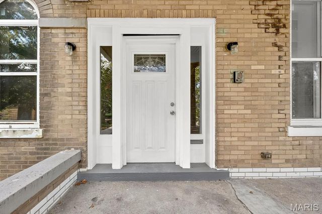 4 Lewis Place, St Louis, MO 63113