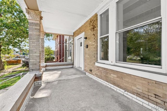 4 Lewis Place, St Louis, MO 63113