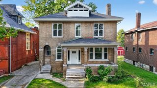 4 Lewis Place, St Louis, MO 63113