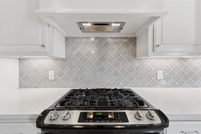 18812 Trailview Way, Edmond, OK 73012