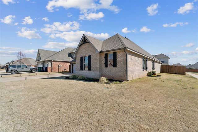 18812 Trailview Way, Edmond, OK 73012
