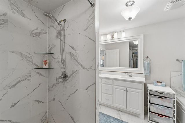 18812 Trailview Way, Edmond, OK 73012