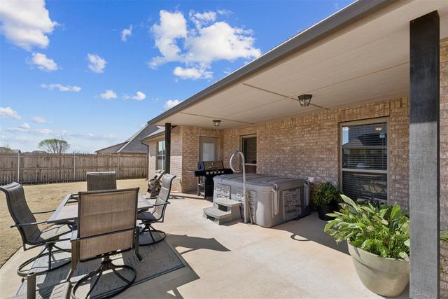 18812 Trailview Way, Edmond, OK 73012