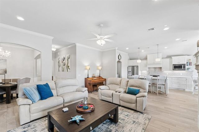 18812 Trailview Way, Edmond, OK 73012