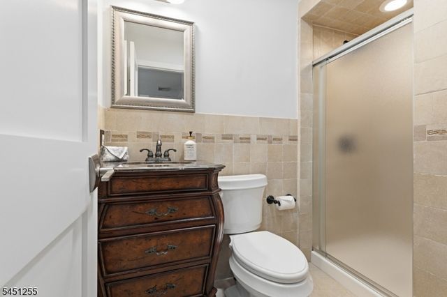 29 N 8Th St, Kenilworth Boro, NJ 07033