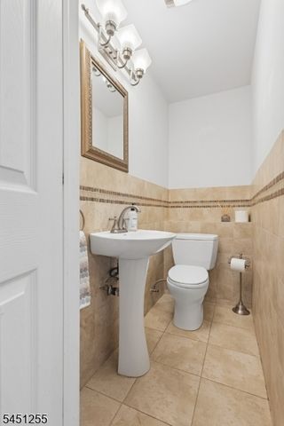 29 N 8Th St, Kenilworth Boro, NJ 07033
