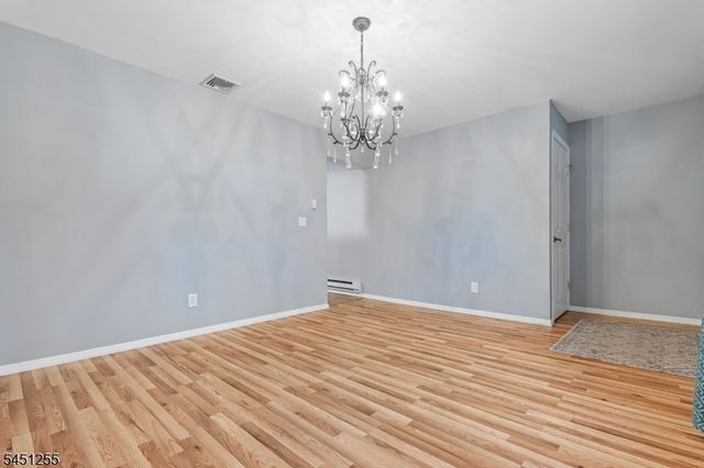 29 N 8Th St, Kenilworth Boro, NJ 07033