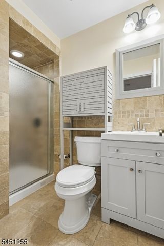 29 N 8Th St, Kenilworth Boro, NJ 07033
