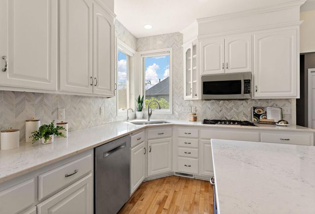 3749 Fairway Drive, Woodbury, MN 55125