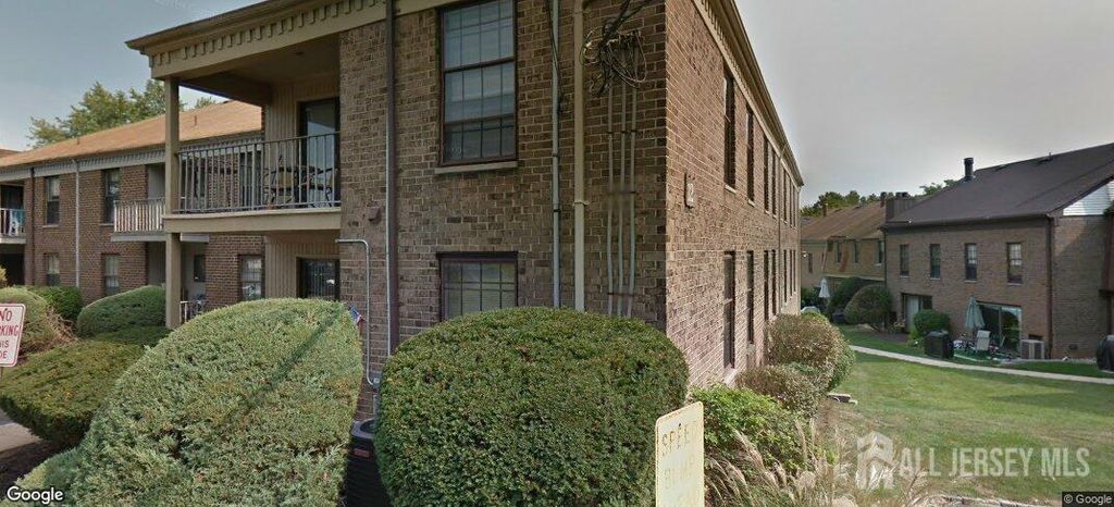323 Gill Lane 12K, Iselin, NJ 08830