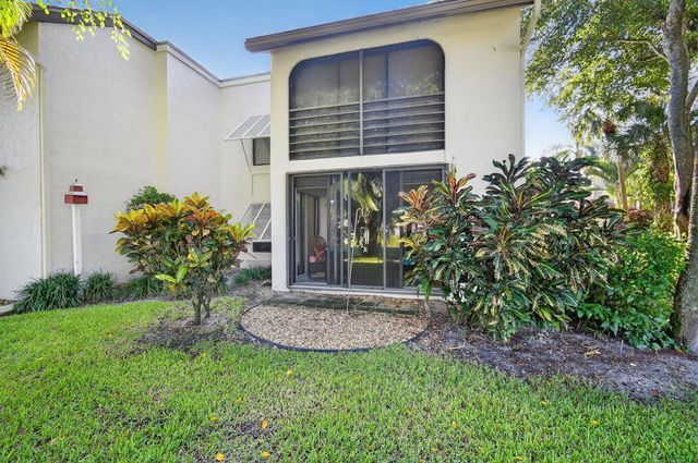10155 Mangrove Drive 101, Boynton Beach, FL 33437