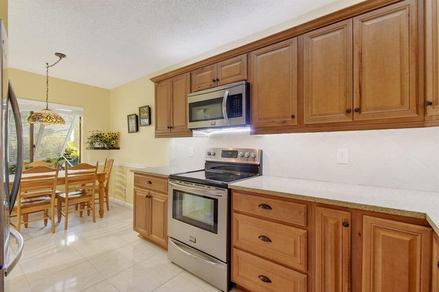 10155 Mangrove Drive 101, Boynton Beach, FL 33437