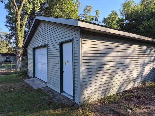 19282 Marion Avenue, South Bend, IN 46637