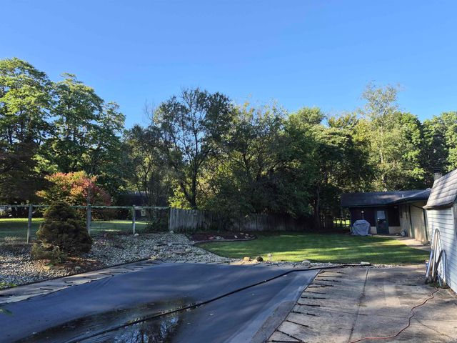 19282 Marion Avenue, South Bend, IN 46637