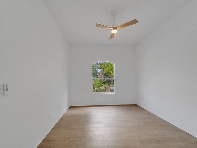 424 53rd Square, Vero Beach, FL 32968