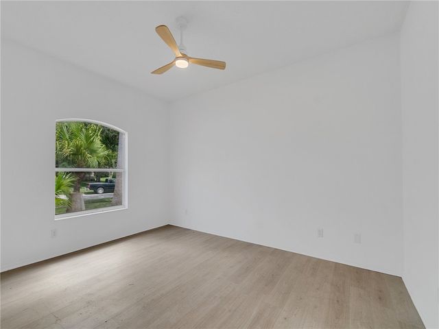 424 53rd Square, Vero Beach, FL 32968