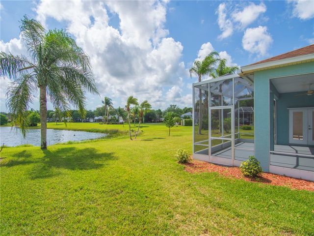 424 53rd Square, Vero Beach, FL 32968