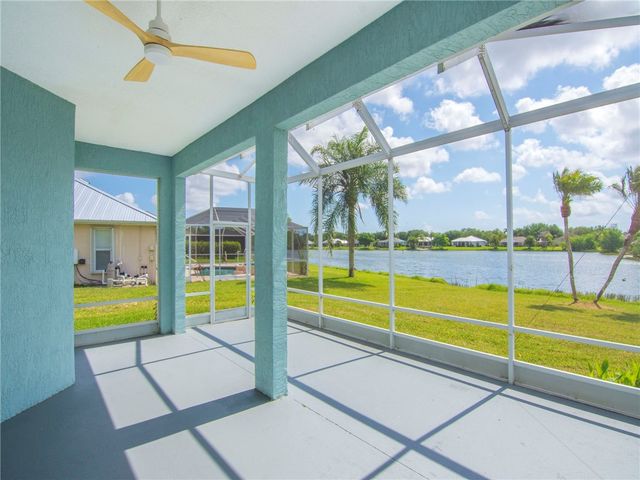 424 53rd Square, Vero Beach, FL 32968