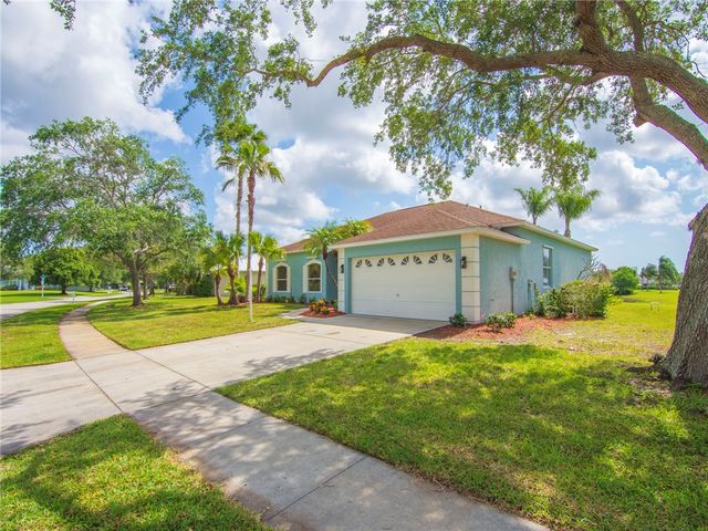 424 53rd Square, Vero Beach, FL 32968