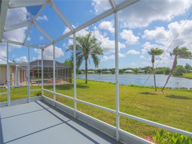 424 53rd Square, Vero Beach, FL 32968
