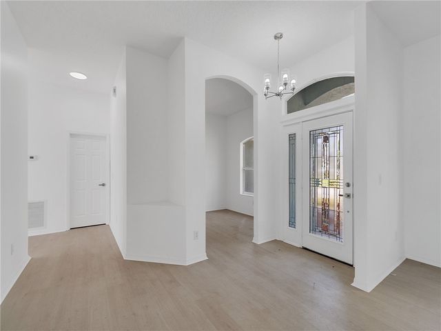 424 53rd Square, Vero Beach, FL 32968