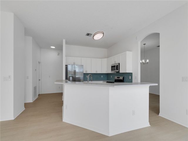 424 53rd Square, Vero Beach, FL 32968
