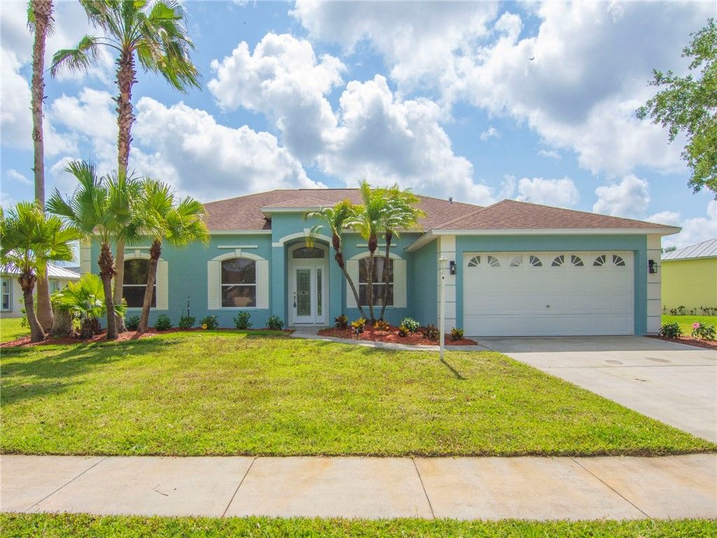 424 53rd Square, Vero Beach, FL 32968
